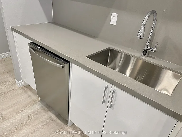 3065 Queen Frederica Dr #402 — Photo 7