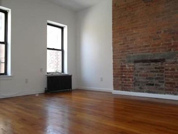 2nd image of 171 E 92nd St Frnt 2