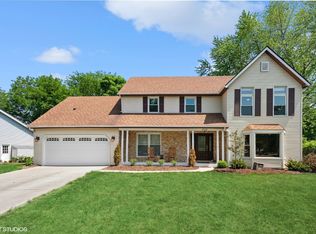 852 Buttonwood Cir, Naperville, IL 60540