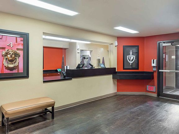 Lobby and Guest Check-in