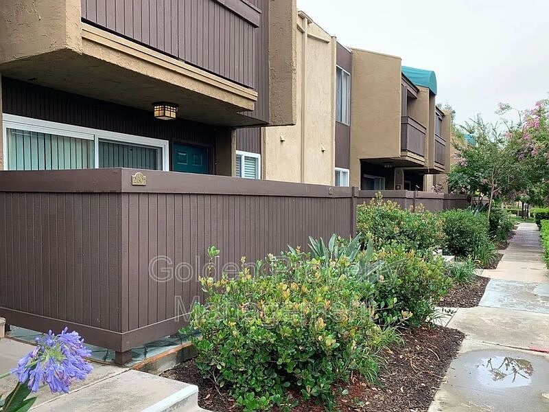 1st image of 3456 Castle Glen Dr Unit 160