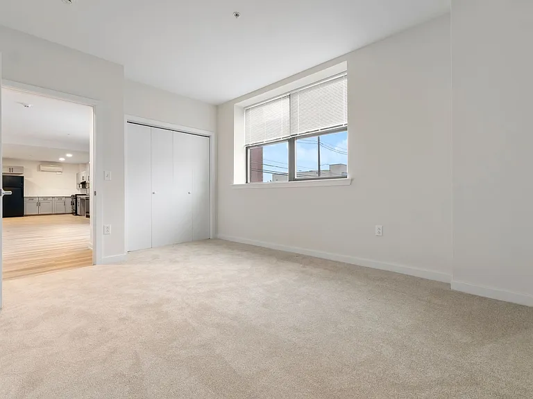 Altamont Apartments Limited-Time Special! First Month FREE with Approved Application! — Photo 53