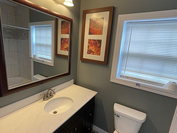 4th image of 3317 Graceland Ave #1