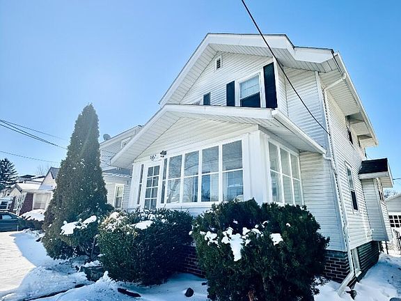 2nd image of 3651 Leybourn Ave