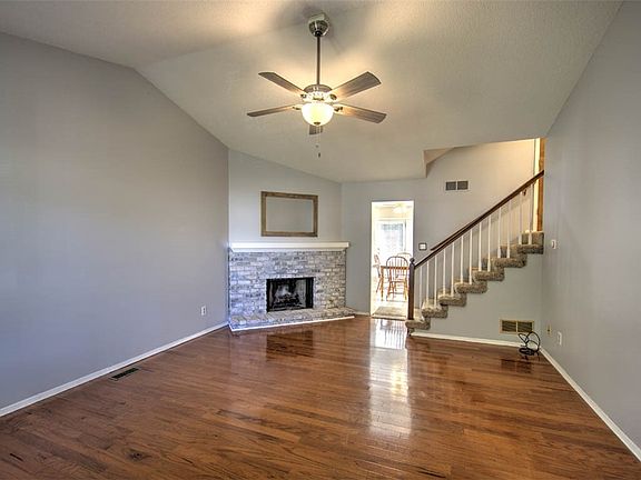 5th image of 2894 Grove Ct