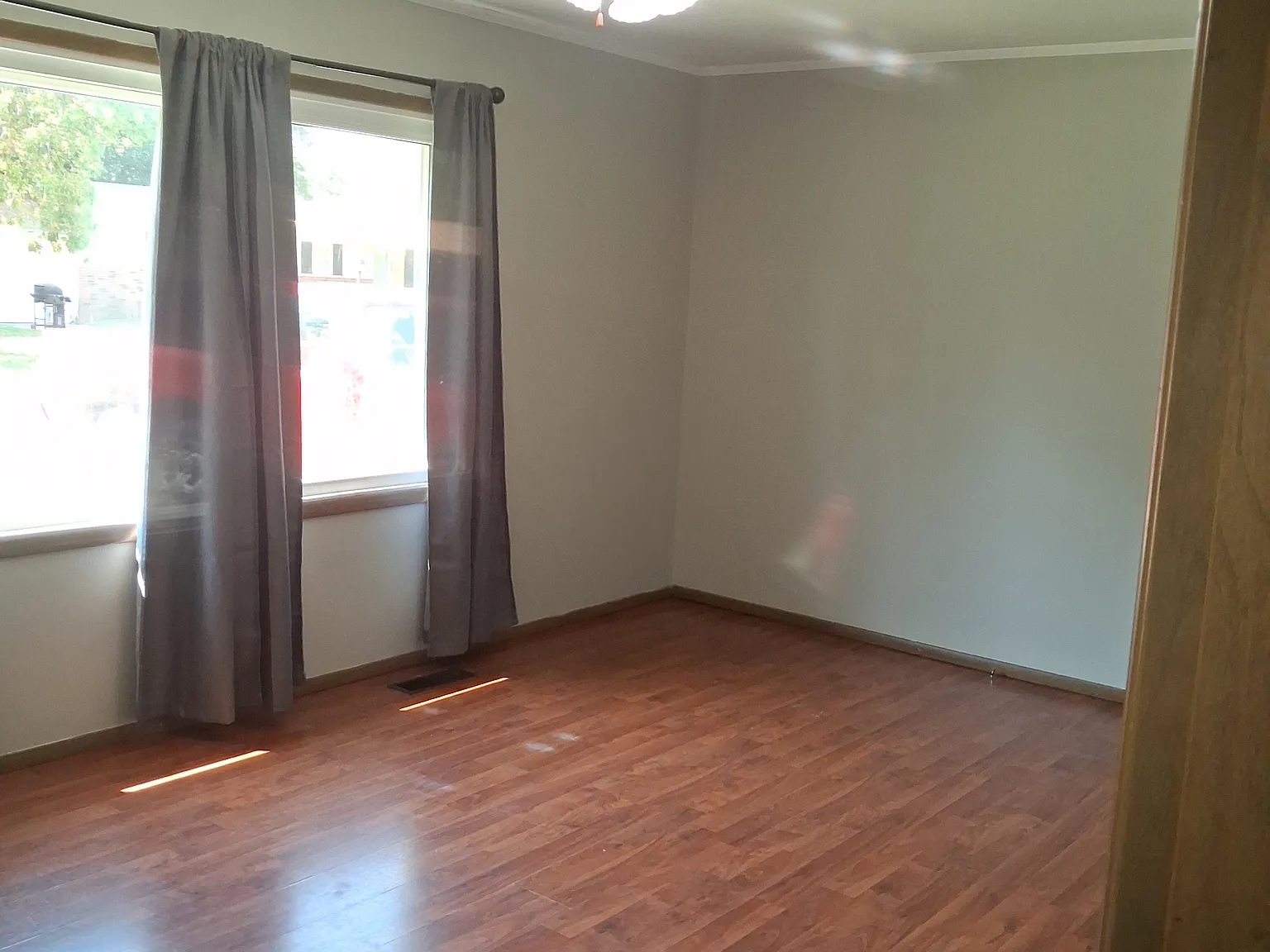 3 bed, 1200 sqft, $1,000 — Photo 4