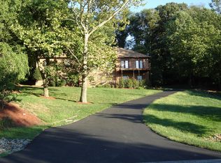 249 Panorama Dr, Oxon Hill, MD 20745