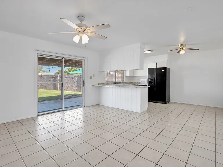 2104 E Cornell Dr — Photo 4