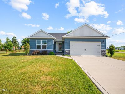 2 Glacier Ln, Delta, OH, 43515