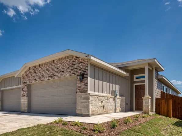 748-752 Harvest Moon Dr, Venus, TX 76084