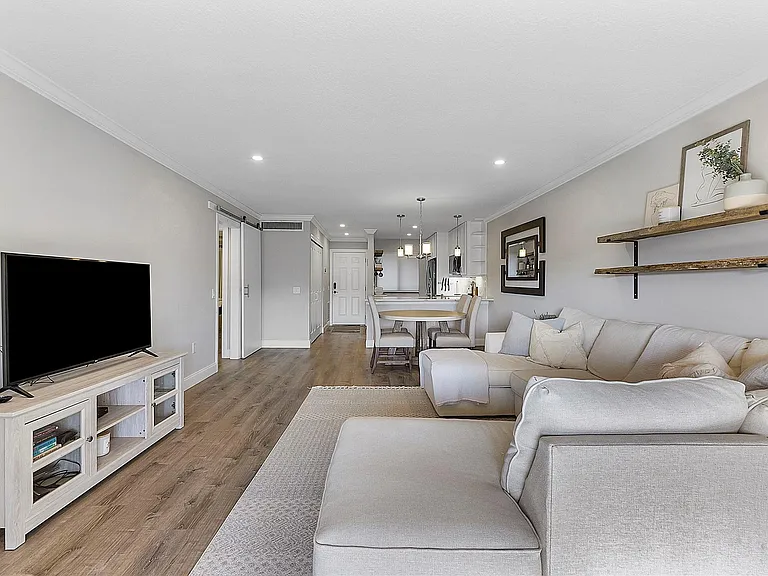 4230 Deste Ct #305 — Photo 3