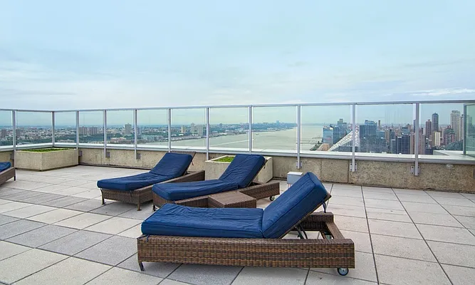 Sold by Corcoran | media 29