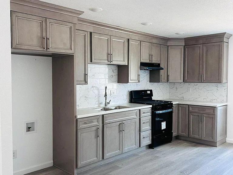 529 W Rimby Ave — Photo 9