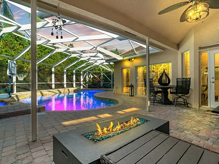 15835 Meadow Wood Dr — Photo 8