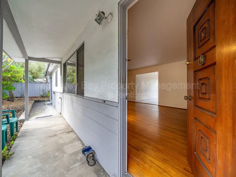 2100 David Ave — Photo 26