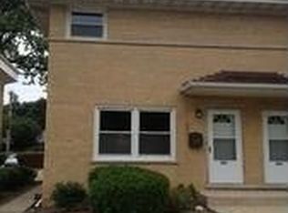 453 S Elmhurst Rd, Mount Prospect, IL 60056