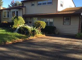54 Trafalger Dr, Colonia, NJ 07067