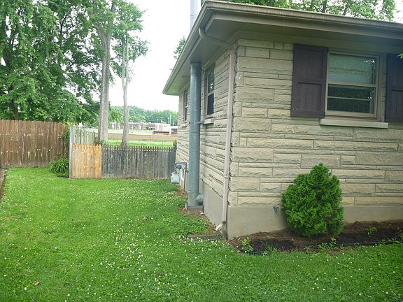 4th image of 7519 Jamaica Dr