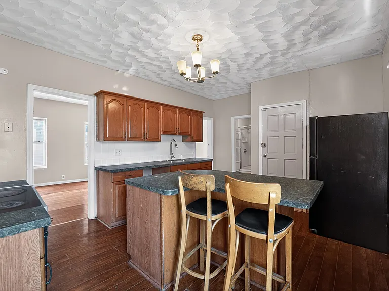 29 Park St #2 — Photo 6