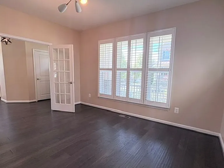 22110 Fulmer Ave — Photo 7