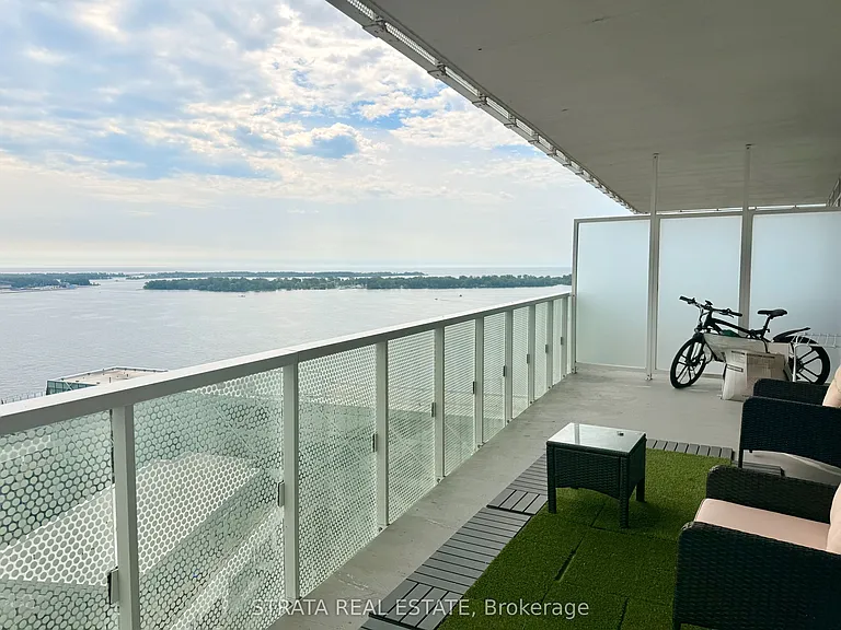 15 Queens Quay E #2201 — Photo 12