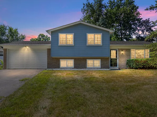 8621 Oakside Ave, Commerce Township, MI 48382
