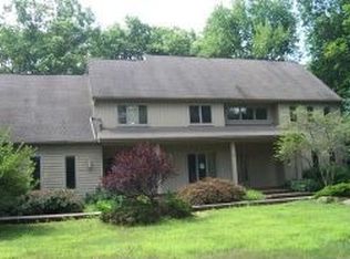 7725 Brayton Trl, Chagrin Falls, OH 44023