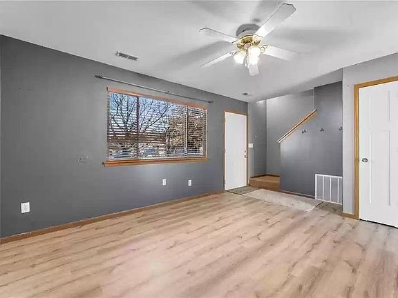 3rd image of 422 N Stewart St