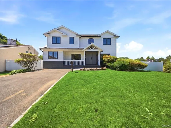 2 Elf Road, Syosset, NY 11791