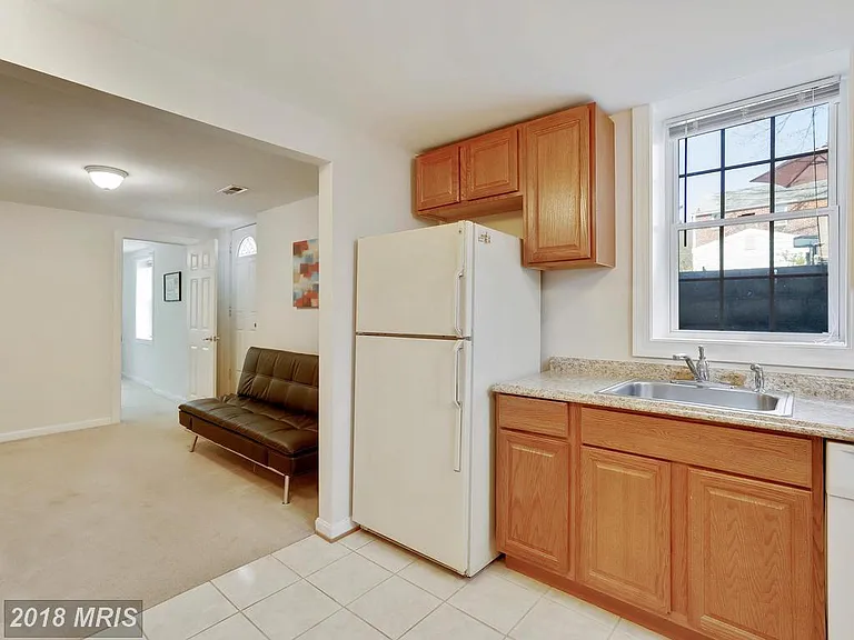 10016 Brunett Ave — Photo 4