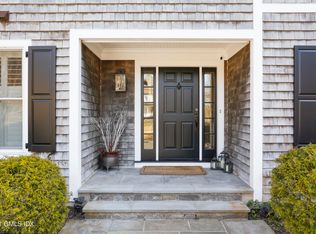 9 Norton Ln, Old Greenwich, CT 06870