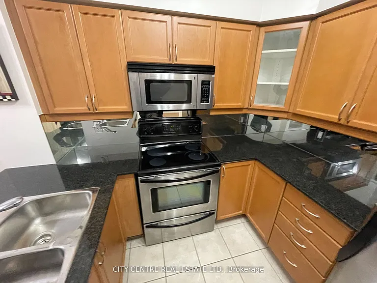 388 Prince Of Wales Dr #307 — Photo 6