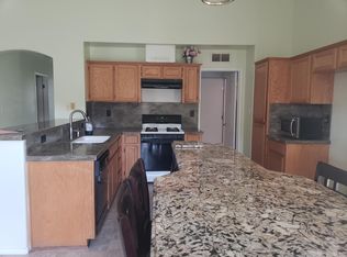 9917 Grand View Summit Dr, Bakersfield, CA 93311