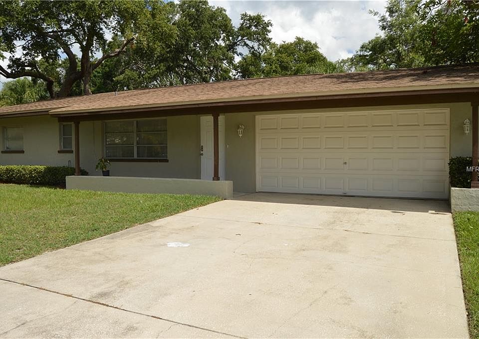 1st image of 968 Parkwood Dr