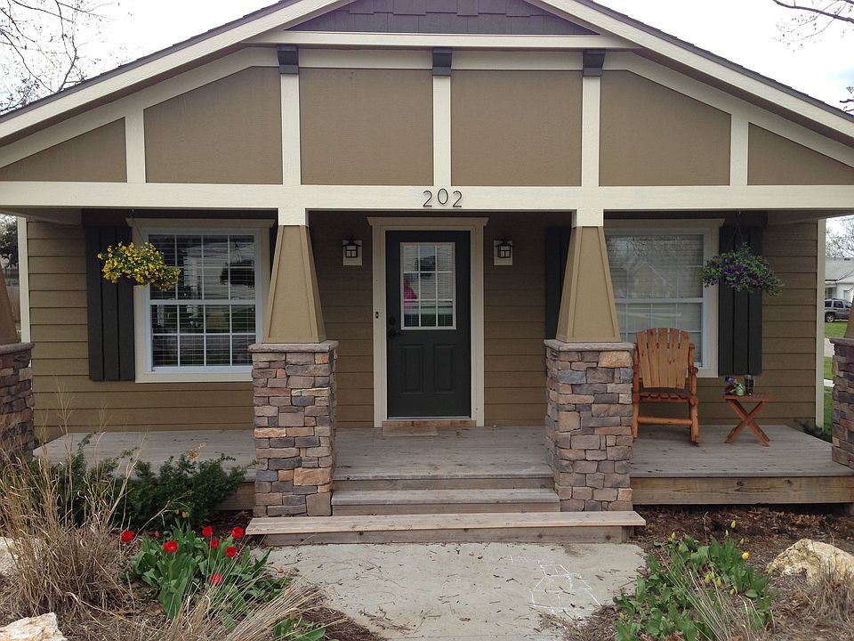 1st image of 202 S Vine St
