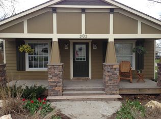 202 S Vine St, Louisburg, KS 66053