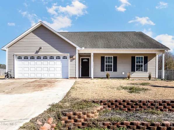 509 Southwest Ridge Drive, Richlands, NC 28574
