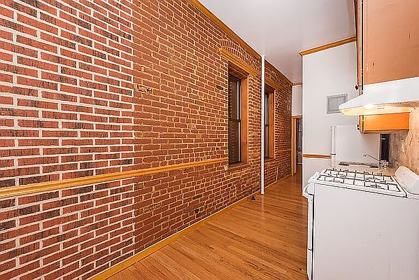 1st image of 97 E 7th St APT 1
