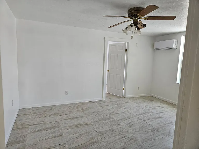 655 E Carico St #8-B — Photo 9
