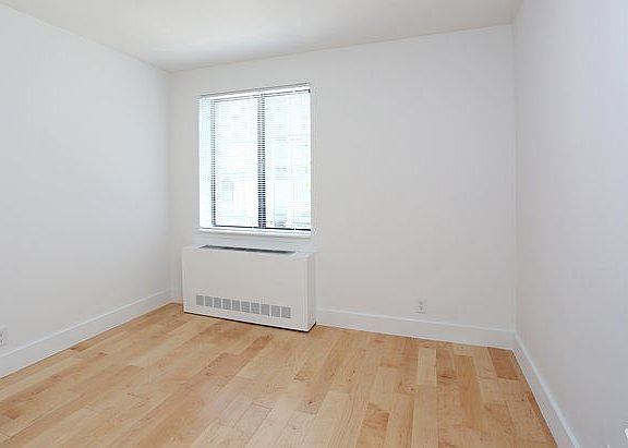 5th image of 410 W 53rd St APT 430