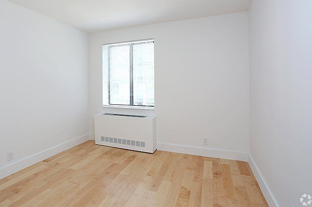 1st image of 225 E 93rd St APT 10K