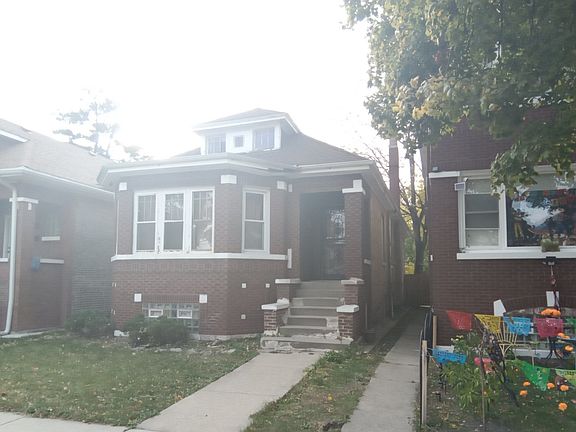 2nd image of 6744 S Artesian Ave
