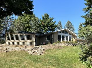 811 E Brandybrook Rd, Wales, WI 53183