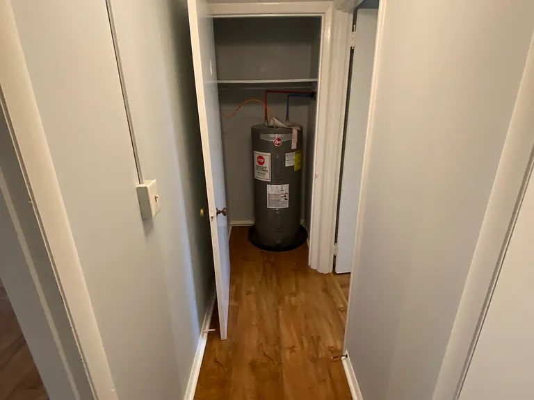2422 Highland Dr #6 — Photo 9
