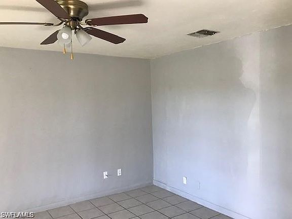 4th image of 512 SE 7th Ave APT B