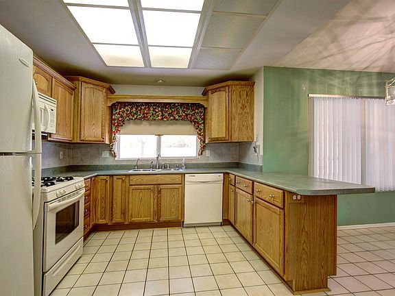 4th image of 8804 Stoney Point Dr