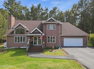 102 Egypt Rd, Hawley, PA 18428