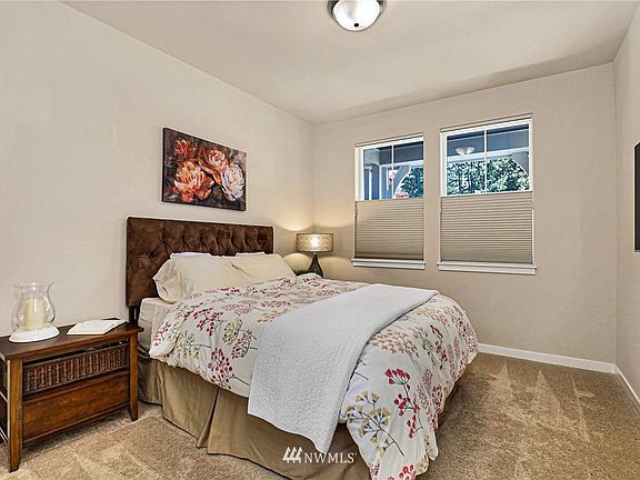 5th image of 34120 SE Mahonia St