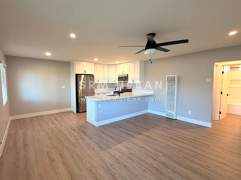 4572 34th St #6 — Photo 3