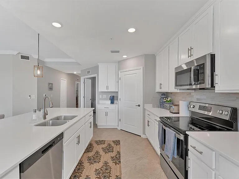 14184 Heritage Landing Blvd #516 — Photo 12